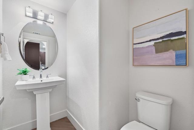 109 Avellino Way, Mountain View CA: https://media.crmls.org/mediaz/f8997e0d-7b7f-46ec-b089-a6d57a7c6222.jpg