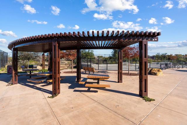 Detail Gallery Image 32 of 45 For 15968 Parkview Loop, San Diego,  CA 92127 - 4 Beds | 3 Baths