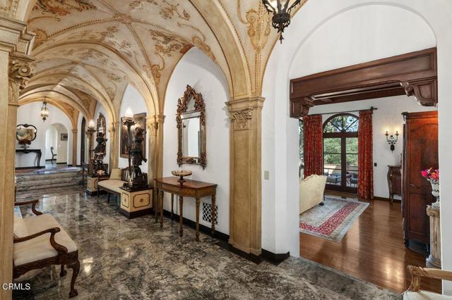 Detail Gallery Image 3 of 40 For 200 Fern Dr, Pasadena,  CA 91105 - 5 Beds | 6/2 Baths