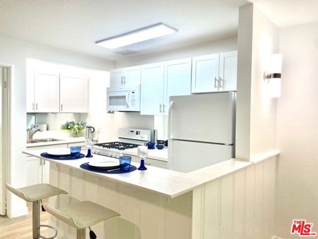 1453 S Westgate Avenue, Los Angeles CA: https://media.crmls.org/mediaz/f89d527c-b6f5-4826-8ef2-c6168cb6157d.jpg