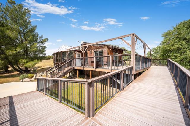 30625 Stonewall Canyon Road, Soledad CA: https://media.crmls.org/mediaz/f89d7ca7-ed46-4fdd-8c99-0ec275684df8.jpg