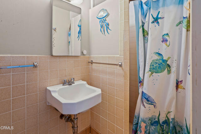 16920 Ocean Drive, Fort Bragg CA: https://media.crmls.org/mediaz/f89dc79f-826e-4c7f-a124-0f5c21d191e7.jpg