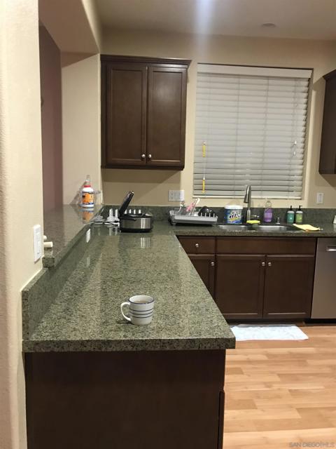 10637 Golden Willow Tr, San Diego CA: https://media.crmls.org/mediaz/f89df01c-a45f-445e-9e7e-38ba546664da.jpg