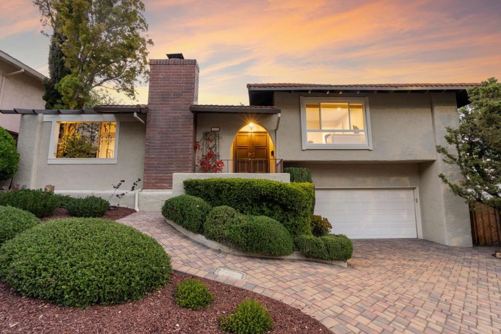 1217 Greenbrier Road