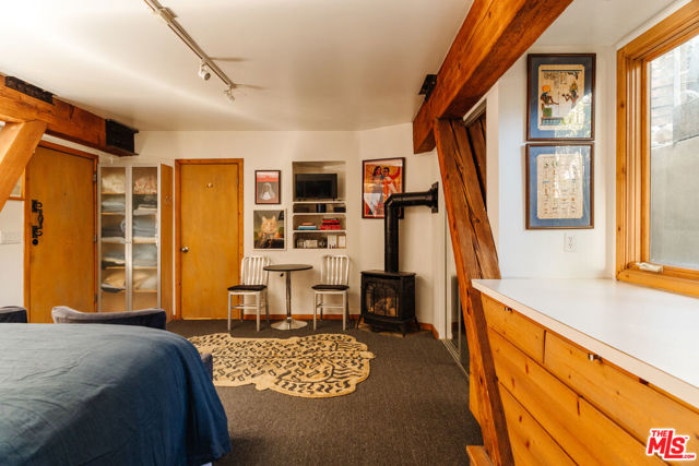 6894 Pacific View Drive, Los Angeles CA: https://media.crmls.org/mediaz/f89eb624-0111-4715-aff4-42af0bfc45ac.jpg