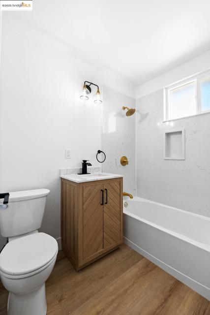 716 Williams Dr, Richmond CA: https://media.crmls.org/mediaz/f89ee3f3-4c46-4330-8160-895e0c56bf84.jpg