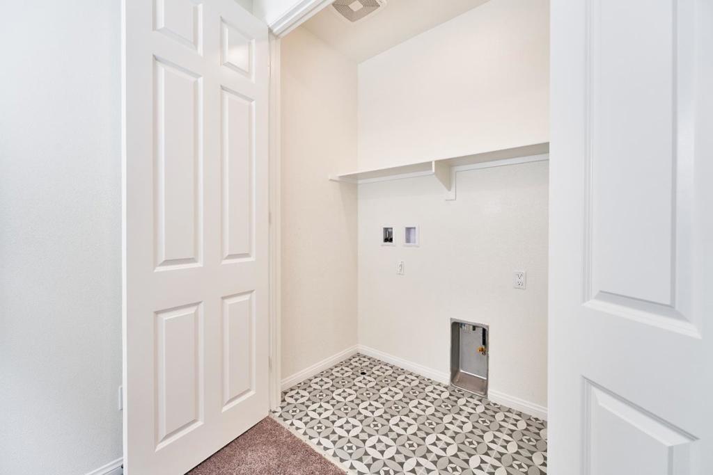 https://media.crmls.org/mediaz/f89fac93-a5c6-43d2-bf46-c3e6ef12dbc2.jpg?preset=X-Large