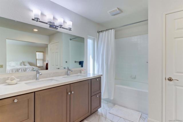 10832 Avenida De Los Lobos, San Diego CA: https://media.crmls.org/mediaz/f8a01a7d-a889-43b9-93c5-50de4b9712d2.jpg