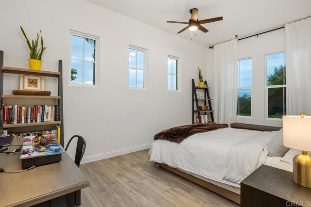 2409 Andersen Lane, Vista CA: https://media.crmls.org/mediaz/f8a18be0-65c5-4961-a8a9-57f7c5854b16.jpg
