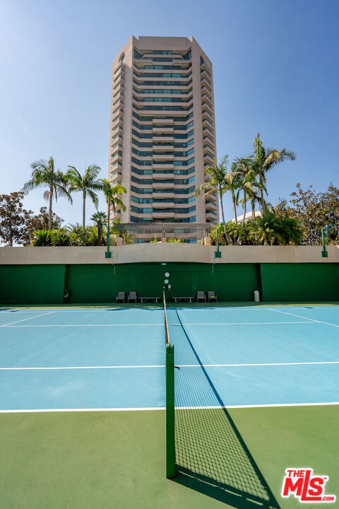 10490 Wilshire Boulevard, Los Angeles CA: https://media.crmls.org/mediaz/f8a1c740-860f-4252-ae6e-91e78fd316d8.jpg