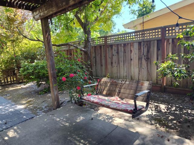 136 Lorie Court, Walnut Creek CA: https://media.crmls.org/mediaz/f8a27d3b-3dac-46d2-aa52-734c66684116.jpg