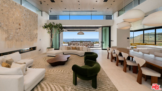 5012 Carbon Beach Terrace, Malibu CA: https://media.crmls.org/mediaz/f8a2e9c9-e792-422a-9c11-1a8fb476775a.jpg