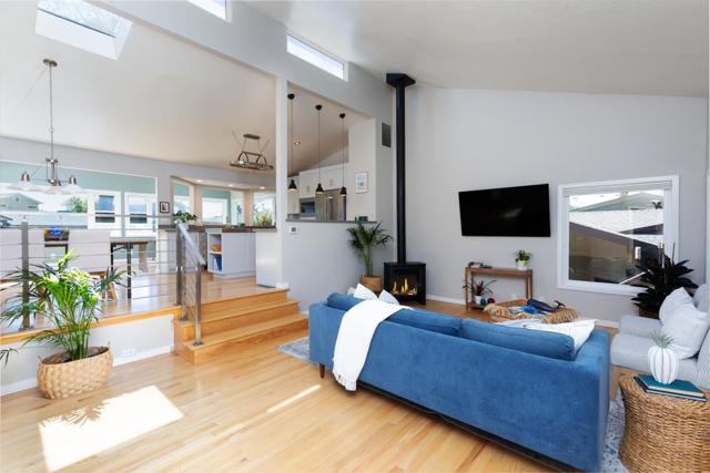 143 Moran Way, Santa Cruz CA: https://media.crmls.org/mediaz/f8a311b2-4b77-4536-bfe6-95c97996d814.jpg