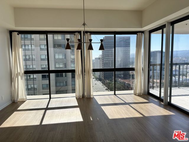 10790 Wilshire Boulevard, Los Angeles CA: https://media.crmls.org/mediaz/f8a400d1-bf3e-4b20-ba92-64b8af67644c.jpg