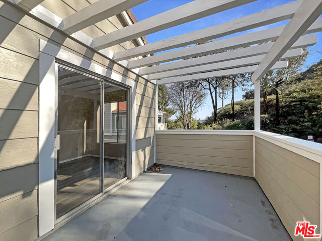 28160 Sloan Canyon Road, Castaic CA: https://media.crmls.org/mediaz/f8a445e1-f725-4713-9f59-11f70f23da08.jpg