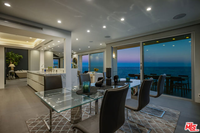 19640 Pacific Coast Highway, Malibu CA: https://media.crmls.org/mediaz/f8a5b493-ae77-4a80-8145-34409aede48b.jpg