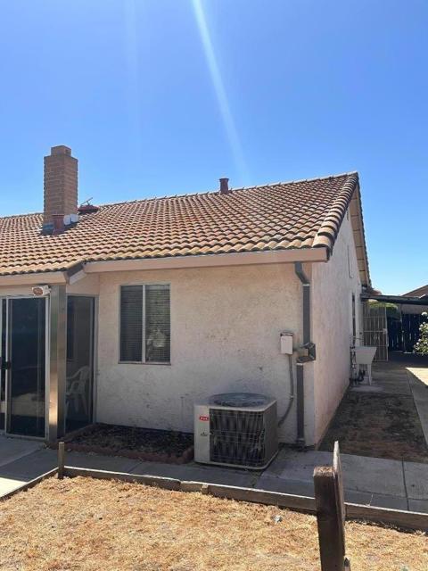 754 Meadowlark Avenue, Los Banos CA: https://media.crmls.org/mediaz/f8a60854-98a4-43af-96b5-ba8abee88a43.jpg