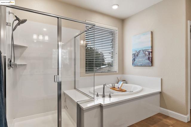 716 Cabada Dr, Brentwood CA: https://media.crmls.org/mediaz/f8a64551-3d6b-4710-abd7-860f69456f84.jpg