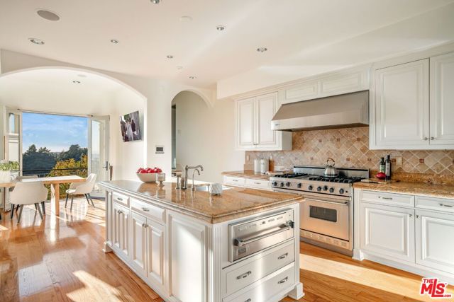 Image 17 of 32 For 1260 St Ives Place