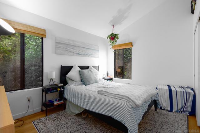 4341 43 Banning St, San Diego CA: https://media.crmls.org/mediaz/f8a70dbd-742c-498f-8a32-a526c94cff0d.jpg