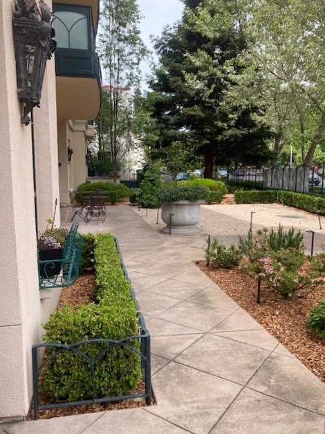 10 Crystal Springs Road, San Mateo CA: https://media.crmls.org/mediaz/f8a81bbf-3bfc-4001-967a-3931e0bce170.jpg