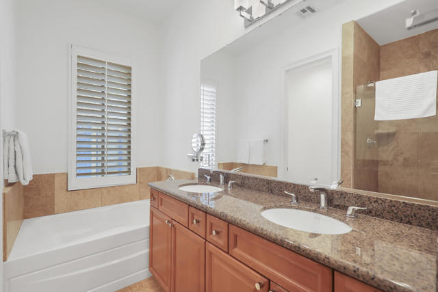 77692 Tradition Drive, La Quinta CA: https://media.crmls.org/mediaz/f8a90ee1-f16b-4a31-a372-deb0f3c3c6ed.jpg