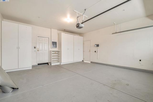 4293 OLIVER WAY, Union City CA: https://media.crmls.org/mediaz/f8aa94cc-224b-47dc-8650-c032f4bdd7ab.jpg