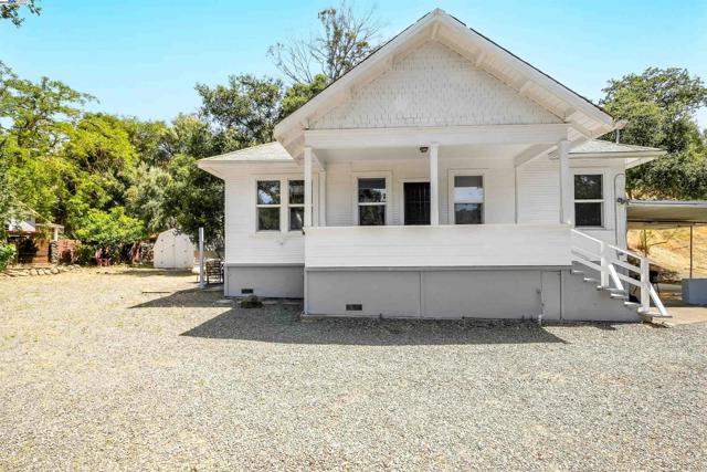 75 Kilkare Rd, Sunol CA: https://media.crmls.org/mediaz/f8aa9a04-86ec-40b5-8b6e-fa3f0df1de9f.jpg