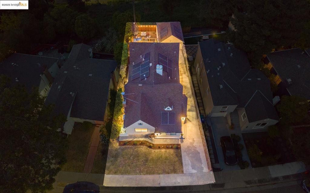 https://media.crmls.org/mediaz/f8ab329d-e050-4eab-ae31-acb5b65fc123.jpg?preset=X-Large