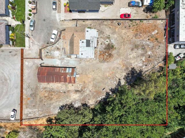 850 Calhoun Street, San Jose CA: https://media.crmls.org/mediaz/f8ab9fe6-aa2c-42ac-9012-5963337189ac.jpg