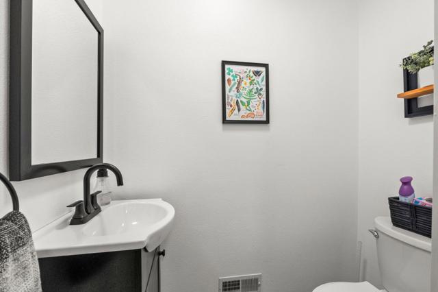 1 Malibu Court, Clayton CA: https://media.crmls.org/mediaz/f8abf050-7384-41de-b94b-9fb298f2eac7.jpg