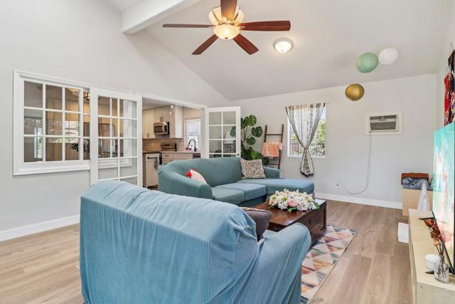 Detail Gallery Image 10 of 28 For 1402 E Lincoln Ave, Escondido,  CA 92027 - 3 Beds | 2 Baths