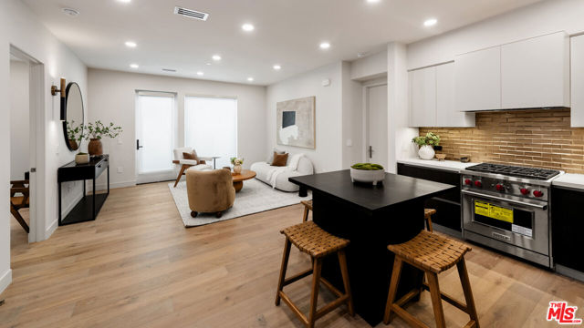 Drew Fenton | 505 S Barrington Avenue Los Angeles CA | MLS: 7442673 Drew Fenton | 505 S Barrington Avenue Los Angeles CA | MLS: 7442673