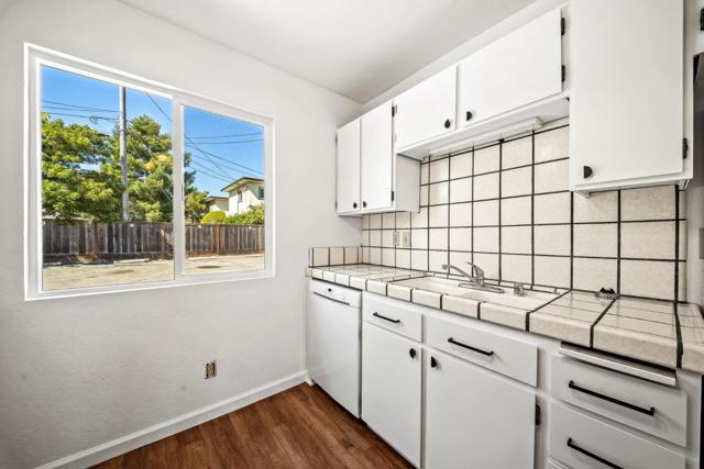 3268 Mission Drive, Santa Cruz CA: https://media.crmls.org/mediaz/f8ac950e-e689-4d45-ab1e-b99bc1489017.jpg