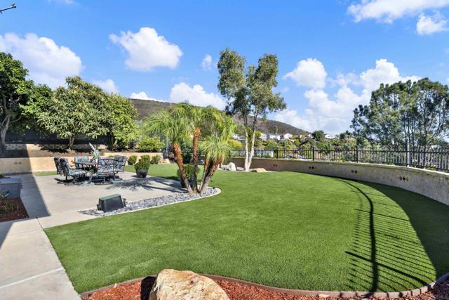 9959 Riverhead Dr, San Diego CA: https://media.crmls.org/mediaz/f8ae05d2-c718-49a4-bcc2-07a12e903567.jpg