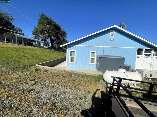 16 Paul Place, Bangor CA: https://media.crmls.org/mediaz/f8ae4889-b513-4111-94e0-70372602c551.jpg