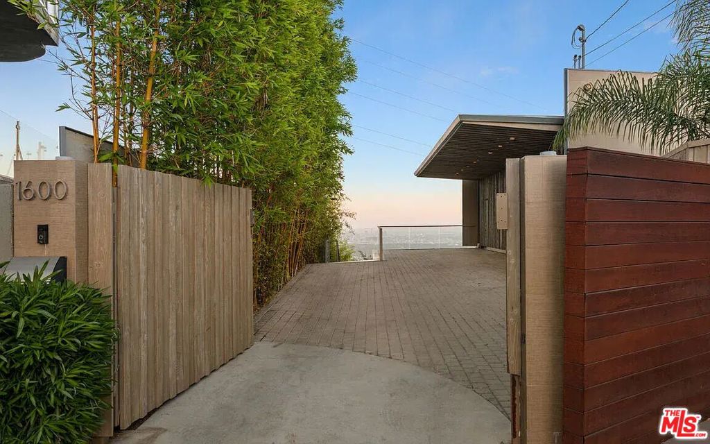 1600 Viewmont Drive