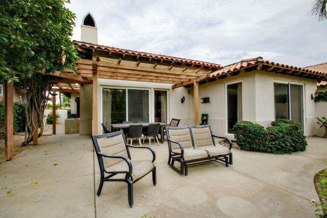 48205 Via Solana, La Quinta CA: https://media.crmls.org/mediaz/f8b0097b-510f-4624-adc4-a6552fa3f688.jpg