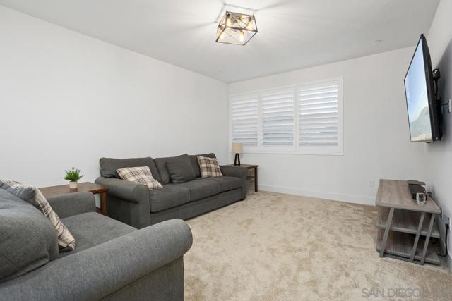 35505 Orchard Trails, Fallbrook CA: https://media.crmls.org/mediaz/f8b03305-6ba4-4aa0-93d5-2725325b2368.jpg