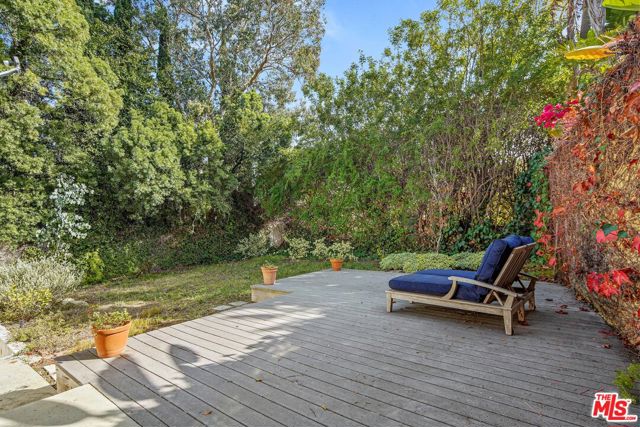 10614 Le Conte Avenue, Los Angeles CA: https://media.crmls.org/mediaz/f8b1797a-e963-49c1-b6d4-b574e899e825.jpg