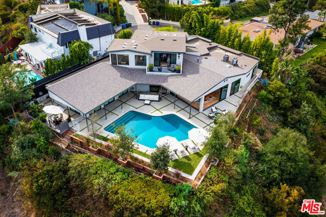 8545 Charl Lane, Los Angeles CA: https://media.crmls.org/mediaz/f8b30bf0-7e72-4bcb-9db1-ba730720773c.jpg