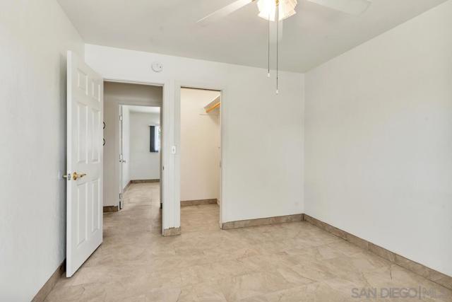 9548 Abbeyfield Rd, Santee CA: https://media.crmls.org/mediaz/f8b37e1f-6f88-4e7c-8053-f7c1864945b6.jpg