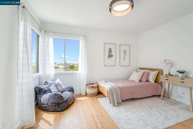 Image 14 of 41 For 2815 San Luis St