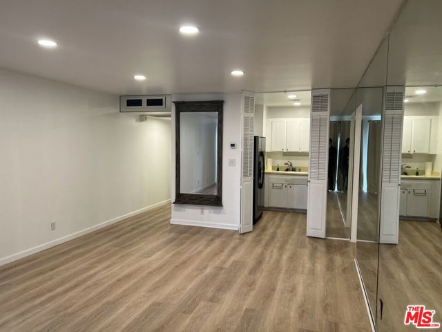 800 W 1st Street, Los Angeles CA: https://media.crmls.org/mediaz/f8b38899-de72-4cd2-a831-8af94c1d2fee.jpg