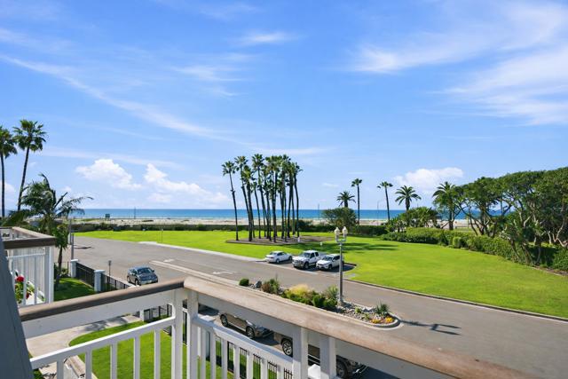 22 Montego Ct, Coronado CA: https://media.crmls.org/mediaz/f8b55809-cd42-40ff-b409-ae053e1a1a22.jpg