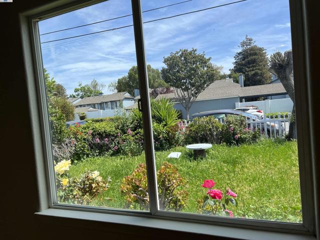 6223 Dairy Ave, Newark CA: https://media.crmls.org/mediaz/f8b5ecd0-b810-4983-ad36-3f1beac07501.jpg