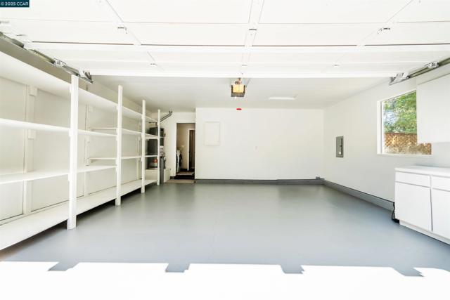 5 Stuart Place, Danville CA: https://media.crmls.org/mediaz/f8b63d7b-435e-48b5-b065-c5a80749799e.jpg