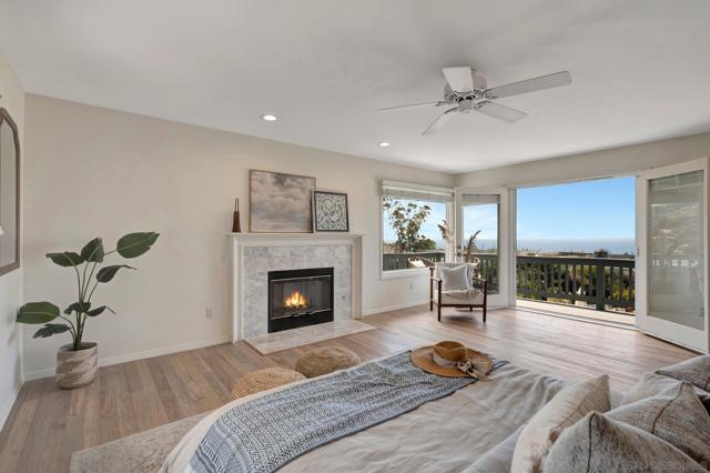 1211 W Muirlands Dr, La Jolla CA: https://media.crmls.org/mediaz/f8b6ae44-6222-47a1-92f3-b98e4bca60ab.jpg