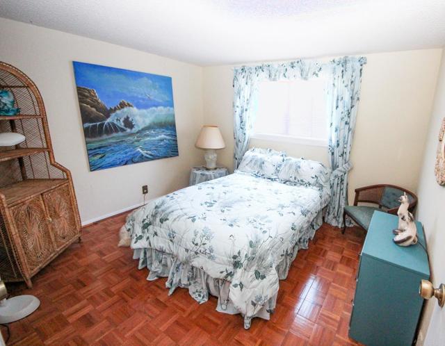 318 Juniper Avenue, Carlsbad CA: https://media.crmls.org/mediaz/f8b6befc-d099-428c-bb48-d4bcfdf3af9d.jpg