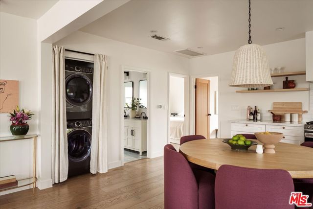 2041 S Palm Grove Avenue, Los Angeles CA: https://media.crmls.org/mediaz/f8b71622-de63-4aee-a65c-787a60a55e56.jpg